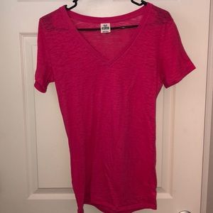 Pink v neck T-shirt.